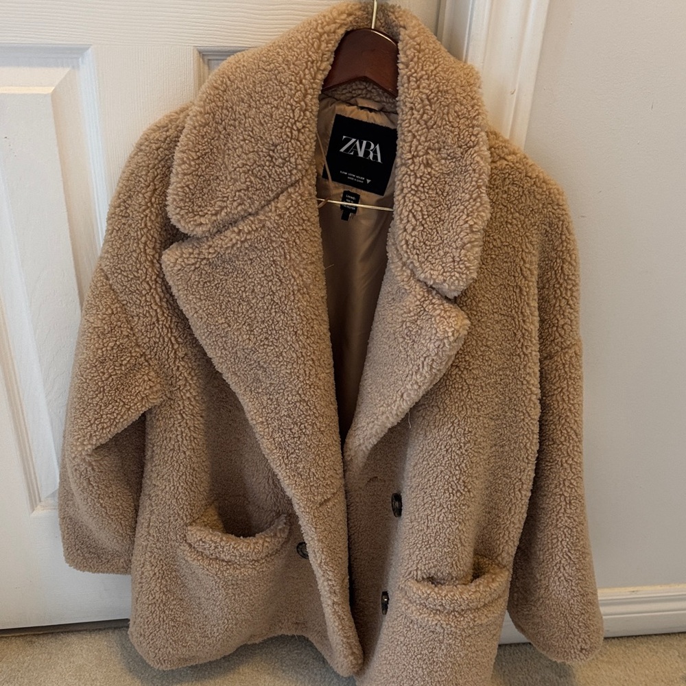 Zara Cozy Teddy Jacket in Tan
